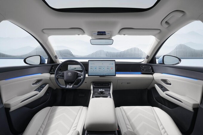 北京车展比亚迪全新中级轿车秦L DM-i亮相二季度上市-图4