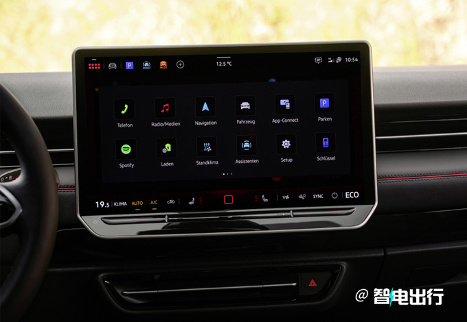 大众新款ID.7曝光三季度开售/动力不输小米SU7-图4