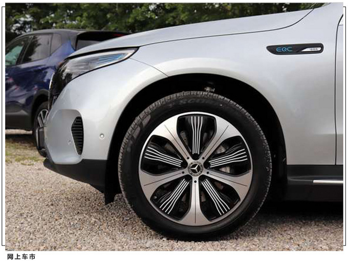 奔驰全新EQC实拍图曝光搭双电机/续航415公里-图3