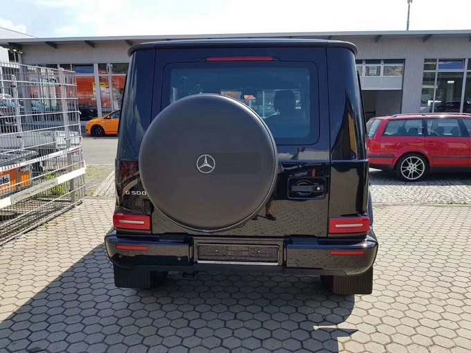 19款奔驰G500耀世登场 最新行情港口报价-图9