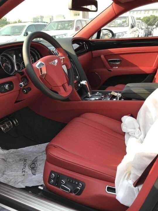 18款宾利飞驰V8S新价格 新活动领衔降价-图7