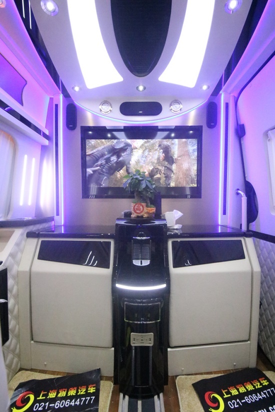 奔驰斯宾特 内饰主流53寸大电视火爆开售-图6