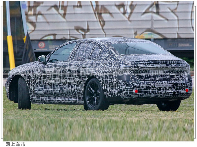 宝马全新5系外观曝光升级7系曲面屏/增3.0T引擎-图3