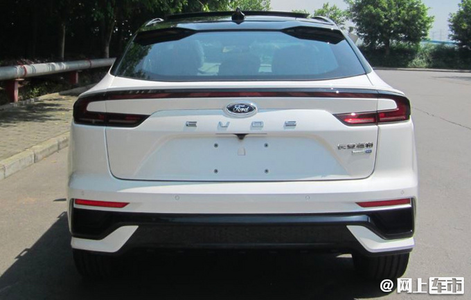 蒙迪欧继任者福特EVOS实拍曝光 跨界设计搭2.0T-图2