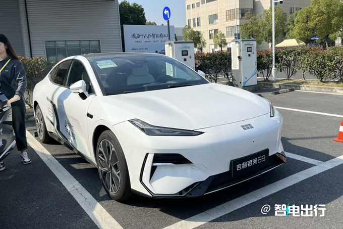 吉利银河E8或明年1月8日上市比比亚迪汉大一圈-图3