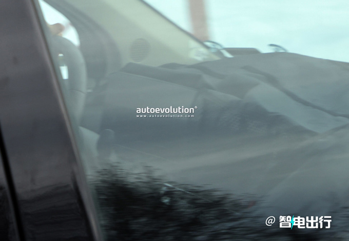 起亚新款嘉华曝光四季度开启投产/撞脸理想L8-图5