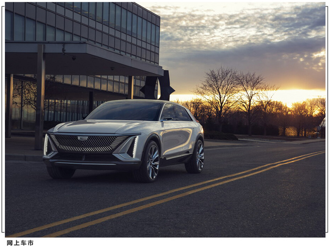 凯迪拉克新款SUV本月亮相搭33英寸大屏/溜背造型-图2