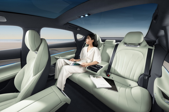 最高续航905km 3.7s破百 标配空气悬架 星纪元ES比预售降2万上市-图39