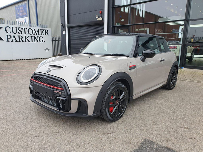 MINI全新高性能版实拍搭2.0T/性能超高尔夫GTI-图1