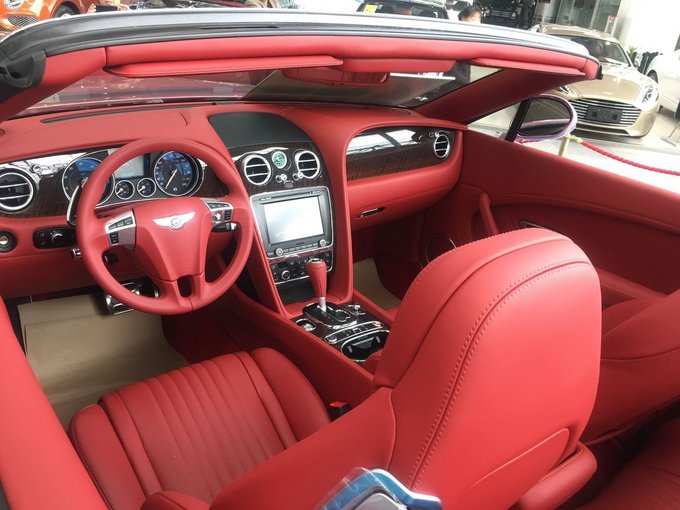 实拍18款宾利欧陆GT 色彩绚丽高端超跑车-图4