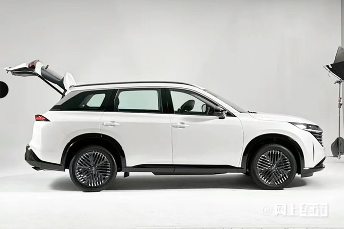 日產(chǎn)內(nèi)部新大SUV探陸預(yù)計(jì)賣(mài)25-34萬(wàn)1月18日預(yù)售-圖2