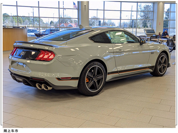 福特野马性能版到店实拍搭5.0L/性能超奔驰C63-图2