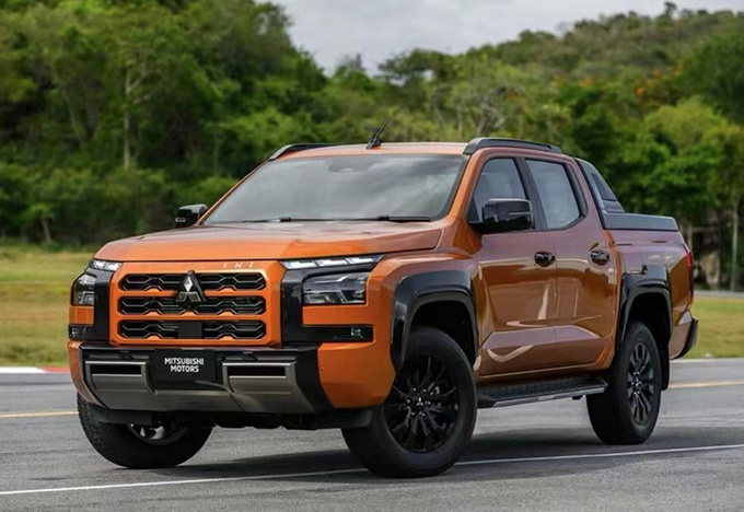 三菱2024款Triton定制版赛道版曝光造型比猛禽霸气-图8
