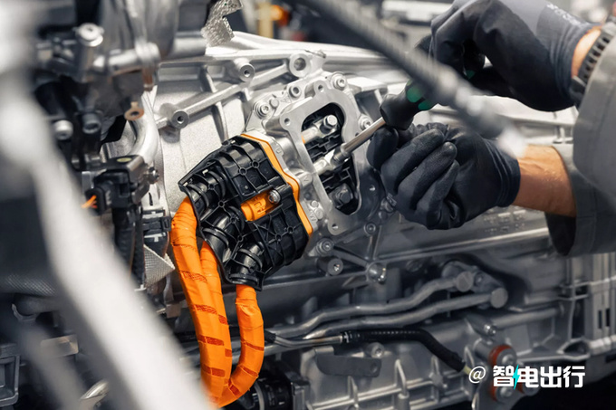 宾利新欧陆GT下周亮相换搭新动力比W12强-图6