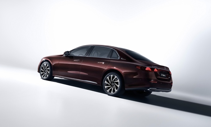 全新奔驰E级今日首发亮相全面革新重塑豪华标准-图3