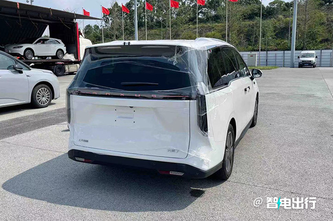 上汽MAXUS MIFA7 8月25日预售6/7座可选 支持换电-图3