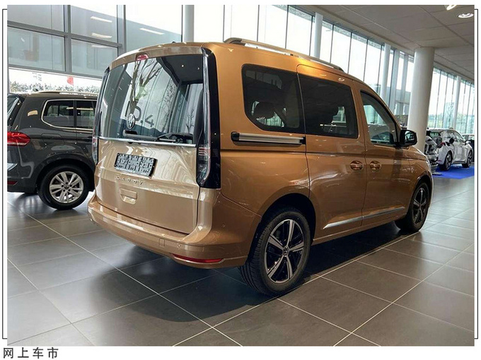 大众全新MPV到店实拍搭2.0T/高尔夫同款内饰-图2