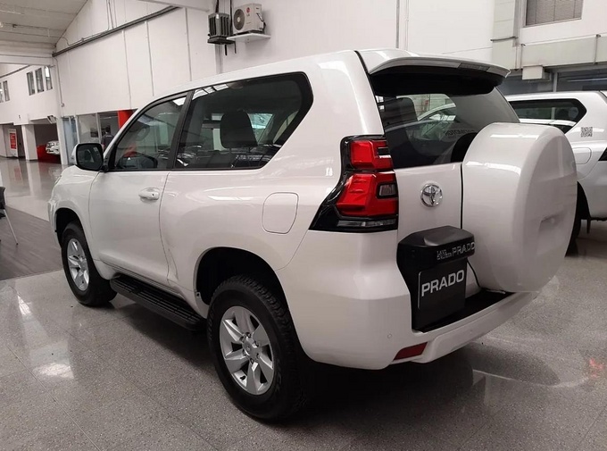 丰田普拉多三门版实拍搭2.7L引擎/越野性能更好-图3