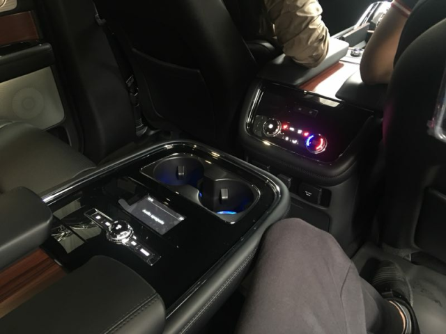 18款林肯领航员3.5T 四驱长轴版彰显品位-图8