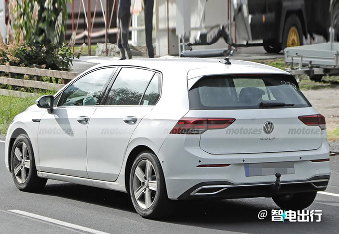 大众新款高尔夫曝光换16英寸大屏/首搭1.5T引擎-图3