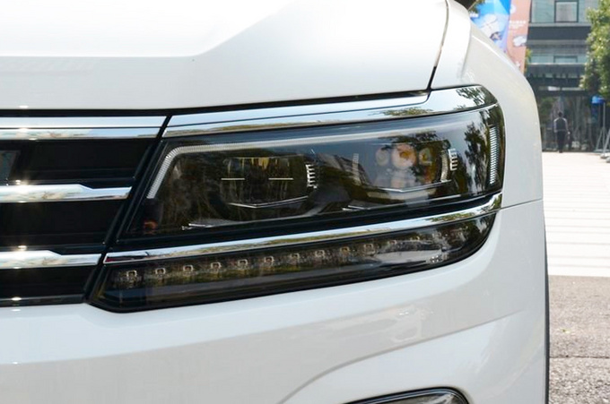 大众新款途观L插电混动 全系降价1.7万配置升级-图1