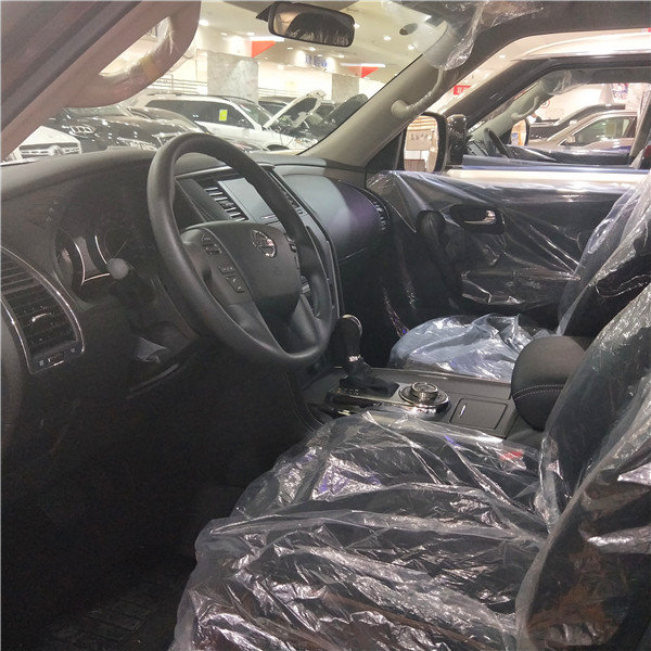 18款日产途乐Y62 中东版4.0大型SUV清仓-图7