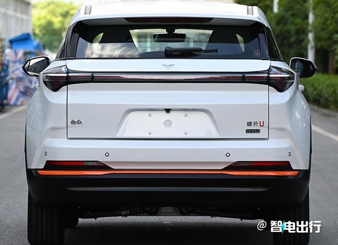 哪吒X明天發(fā)布內(nèi)飾酷似埃安Y 或降至11萬內(nèi)-圖7