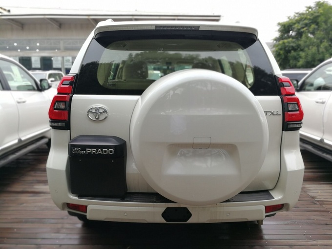 2018款丰田霸道4000 安全自驾最畅销SUV-图3