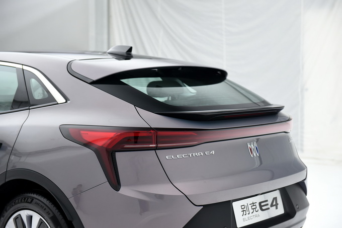 实拍别克E4纯电轿跑SUV E5跨界版 主攻20-30万价位-图10