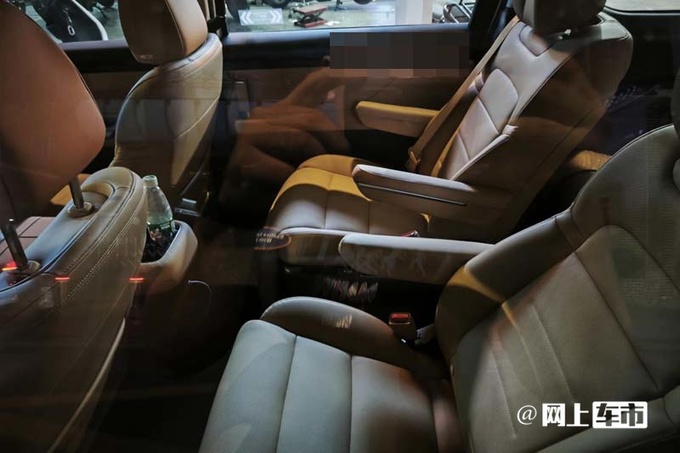 广汽传祺M7最新街拍配E8同款内饰 预计17.98万起-图2