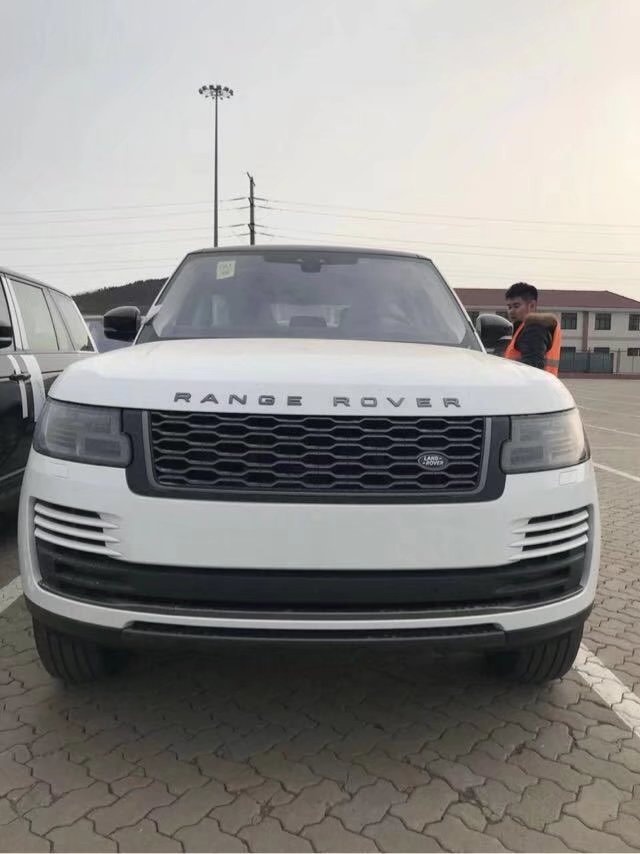 18款路虎揽胜行政 3.0T汽油柴油版本齐全-图2