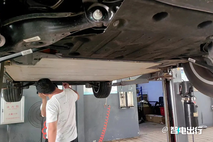 沃尔沃EX30最新街拍零百加速3.6s-动力超极氪X-图6
