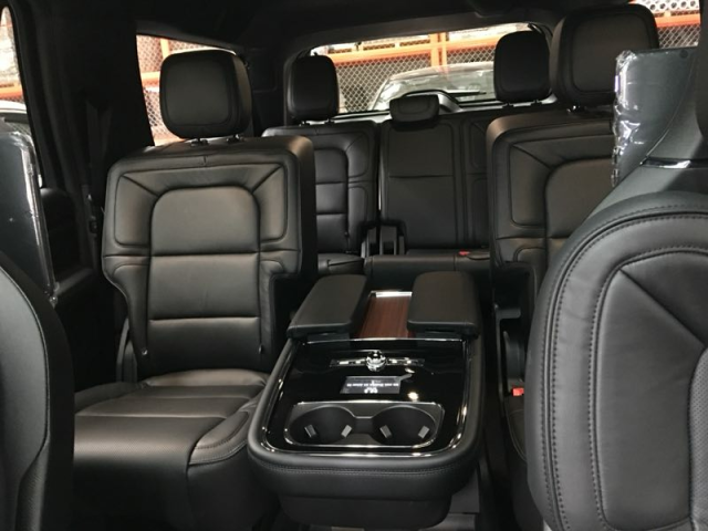 18款林肯领航员3.5T 四驱长轴版彰显品位-图10