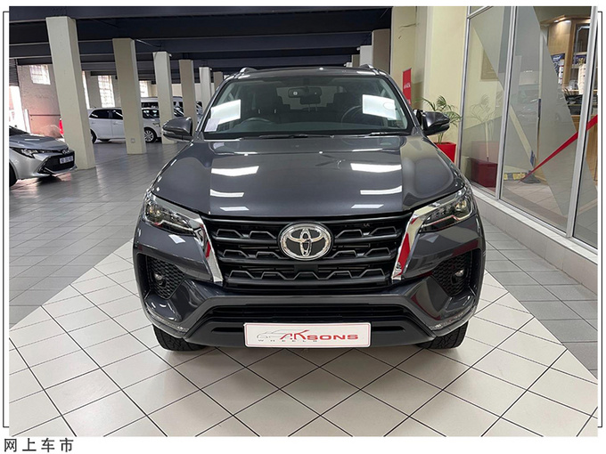 丰田普拉多兄弟车实拍搭2.8T/越野性能强悍-图2