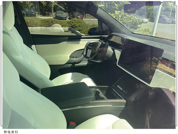 特斯拉Model X高性能版实拍搭三电机/内饰升级-图3