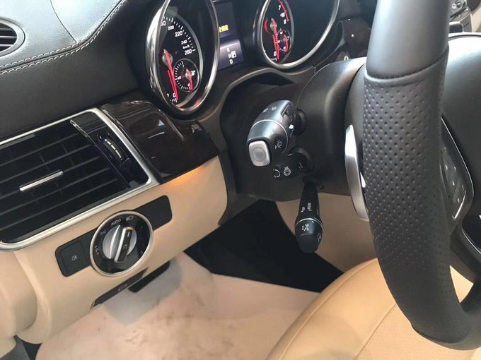 2018款奔驰GLS450 国际越野品牌舒适度高-图4