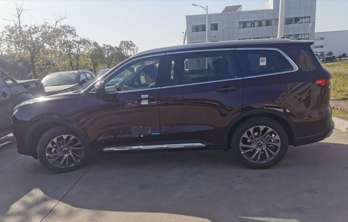 福特大七座廉价SUV曝光 尺寸超汉兰达-或18万起-图2