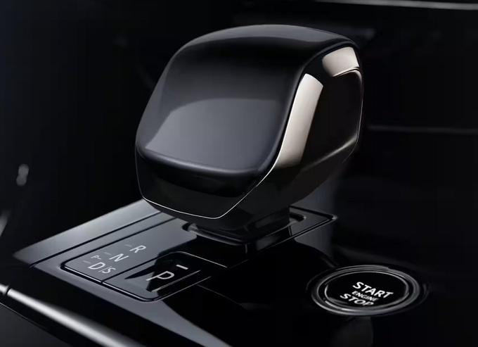 243.8萬元/限量15臺攬勝運動限量版上市攬勝純電版年內發布-圖9