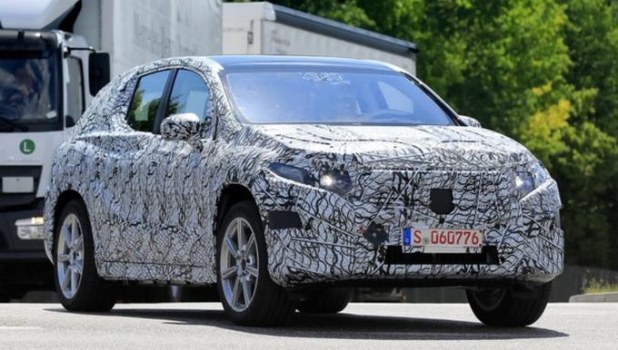 全新奔驰EQE SUV曝光 最大续航或可达650km-图3