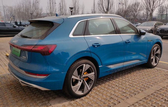 奥迪国产e-tron到店实拍 下月上市 或不到50万起售-图3