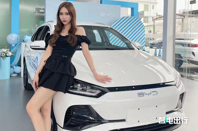 全系降1.3万比亚迪e2荣耀版售8.98万-9.68万-图1