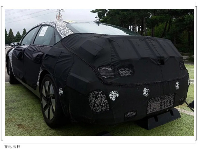 现代IONIQ 6内饰曝光搭电子后视镜/双色内饰-图3