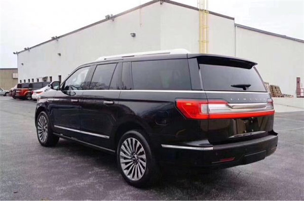 2018款林肯领航员墨版价格 豪华内舱曝光-图5