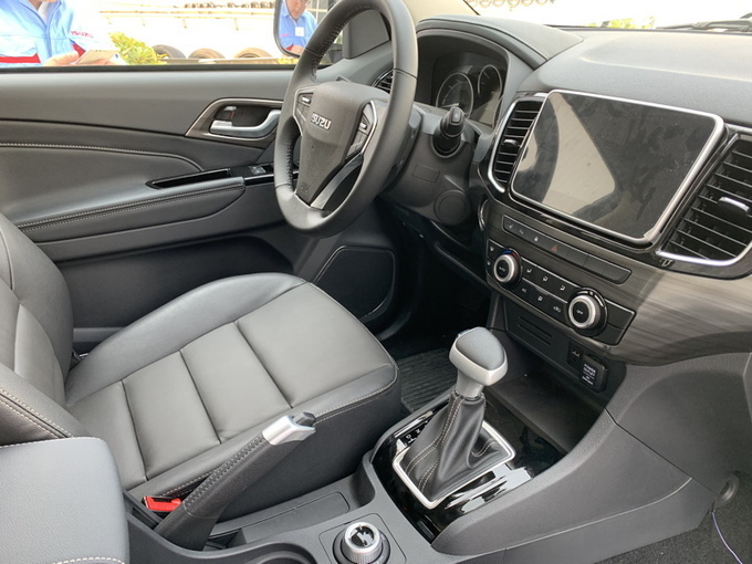 全新1.9T江西五十铃D-MAX国内上市14.48万起-图3