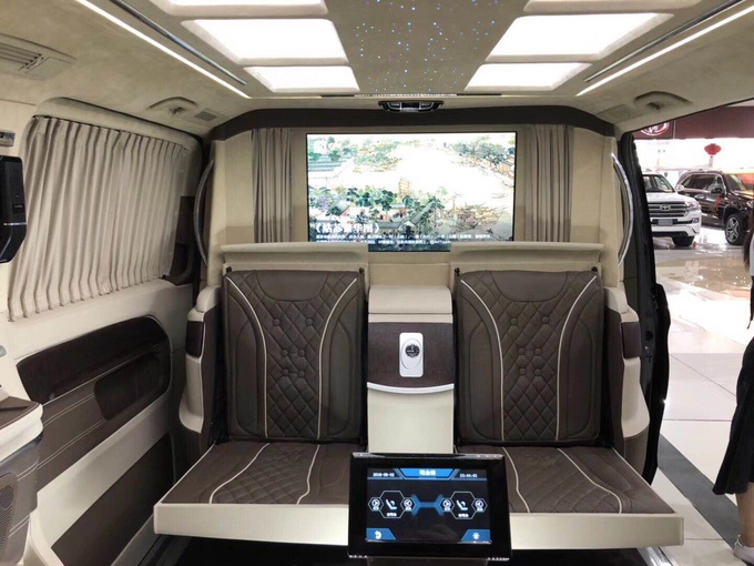 18款奔驰商务麦特斯 豪华内饰疯狂优惠中-图7