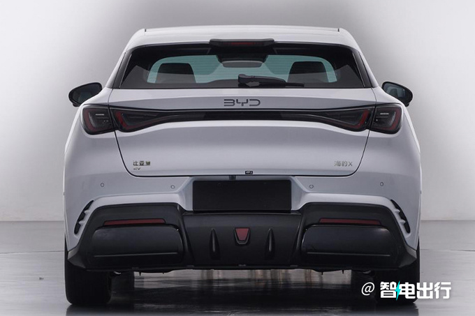 比亚迪新轿车实拍曝光三季度上市 或命名海豹X-图2