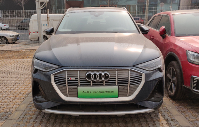 奥迪e-tron轿跑版到店实拍 5月份上市 续航500km-图3