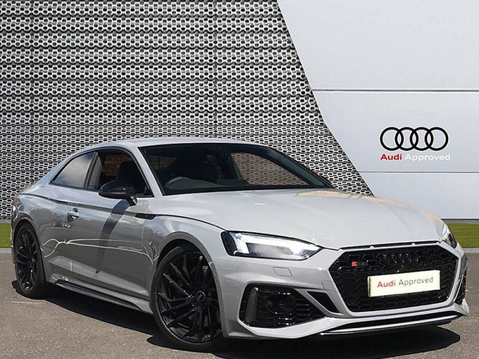 奥迪RS5海外实拍曝光搭2.9T/溜背式造型-图1