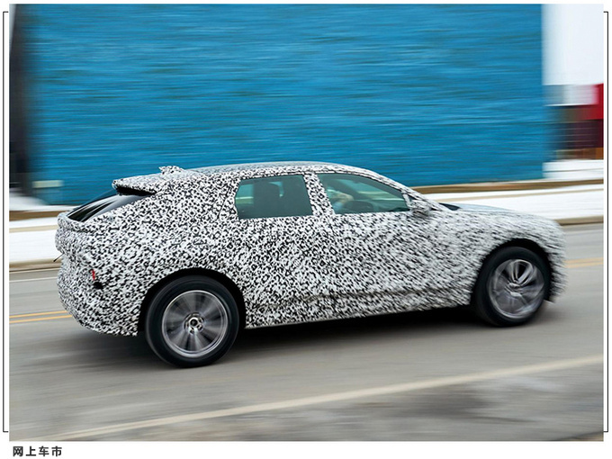 凯迪拉克新款SUV本月亮相搭33英寸大屏/溜背造型-图8