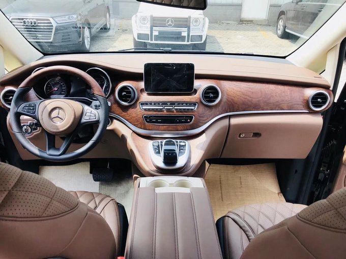 2018款奔驰迈特斯 超豪华商务旅行两不误-图4